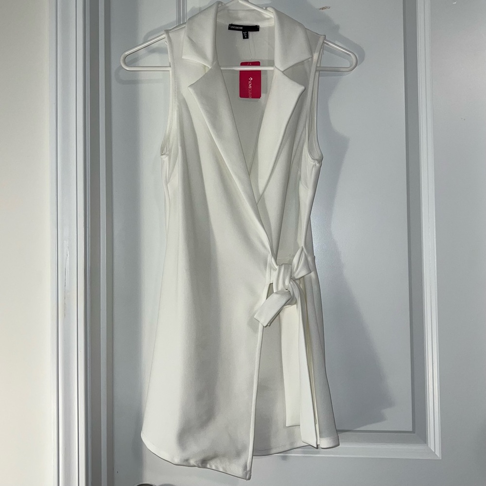 NWT Love Culture White Wrap Blazer Romper Size Small